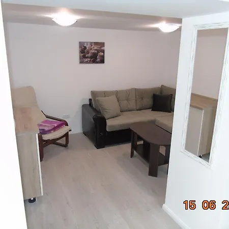 Enni Apartmán *